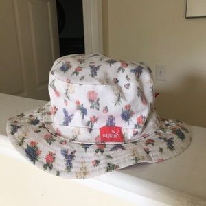 Puma reversible bucket hat